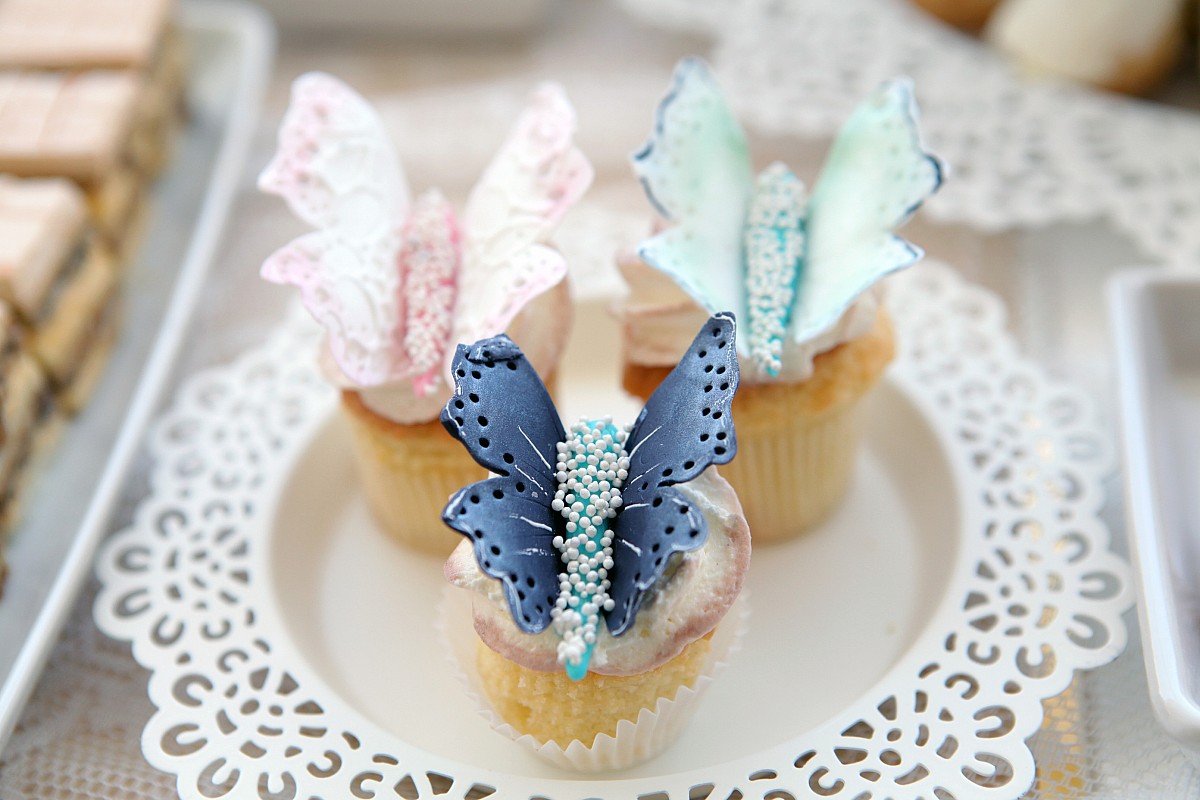 Mini cupcakes cu fluturași